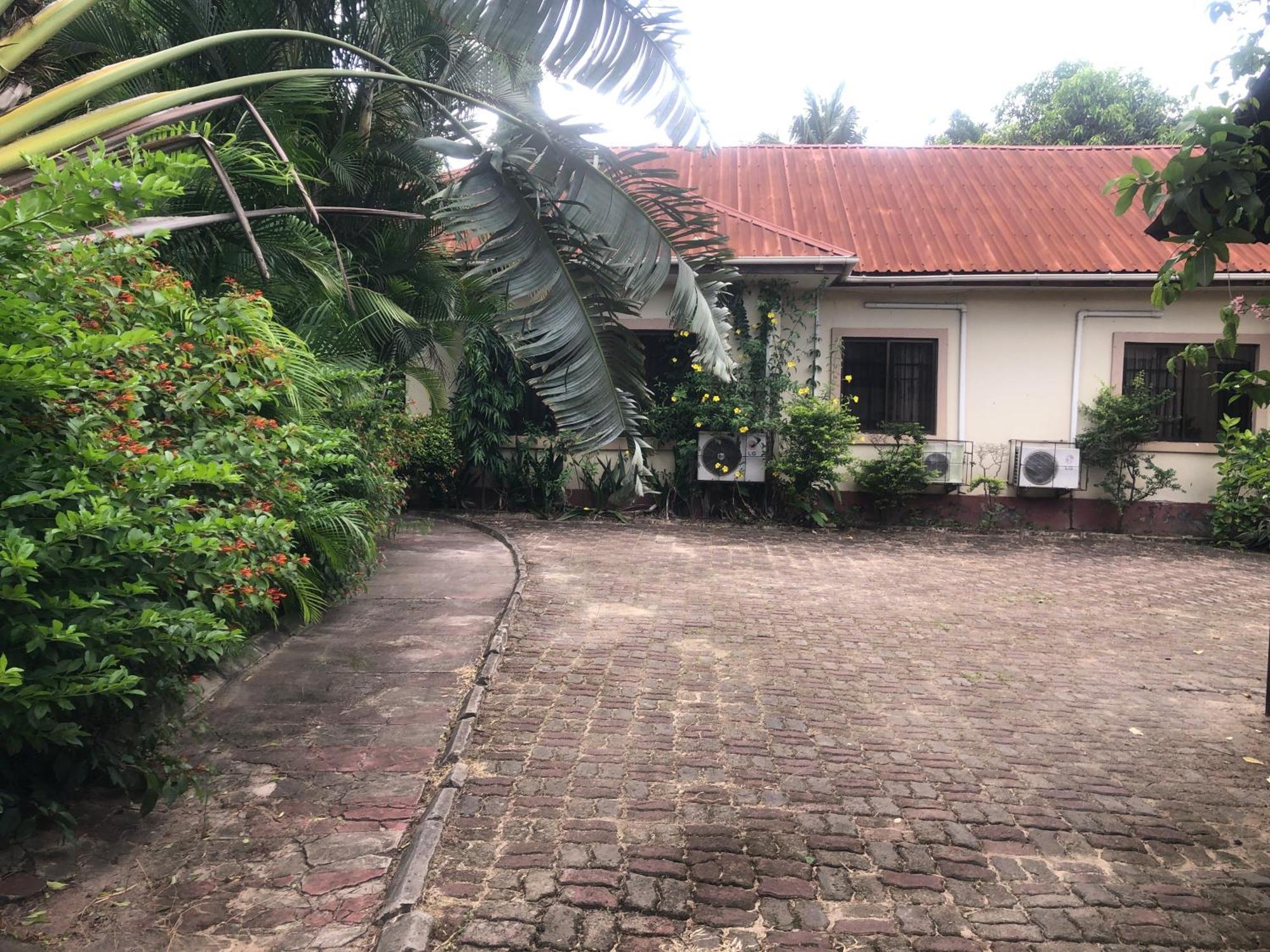 Tatys Homestay ダル・エス・サラーム エクステリア 写真