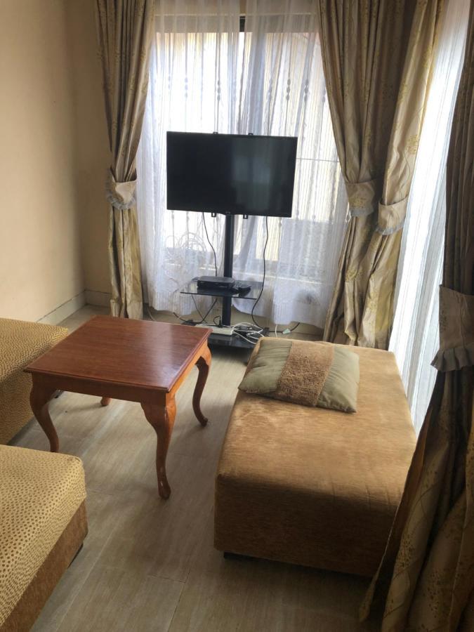 Tatys Homestay ダル・エス・サラーム エクステリア 写真